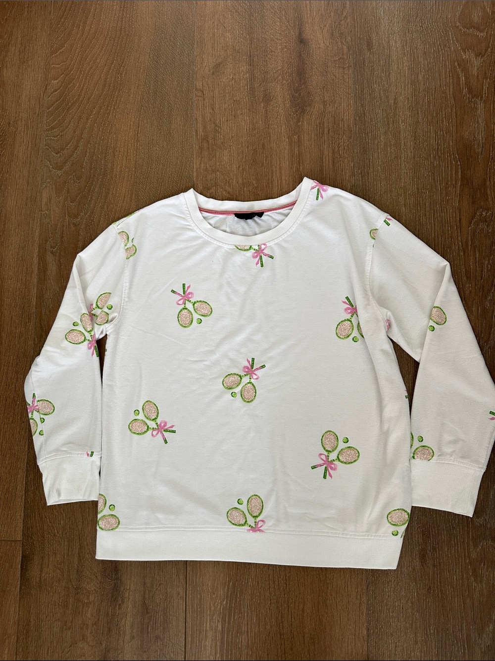 Jane & Delancey  White Crewneck light weight sweater. Size L.